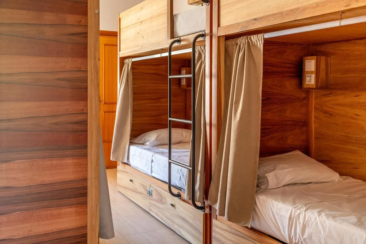 Lisbon Surf Hostel Carcavelos  Portugal