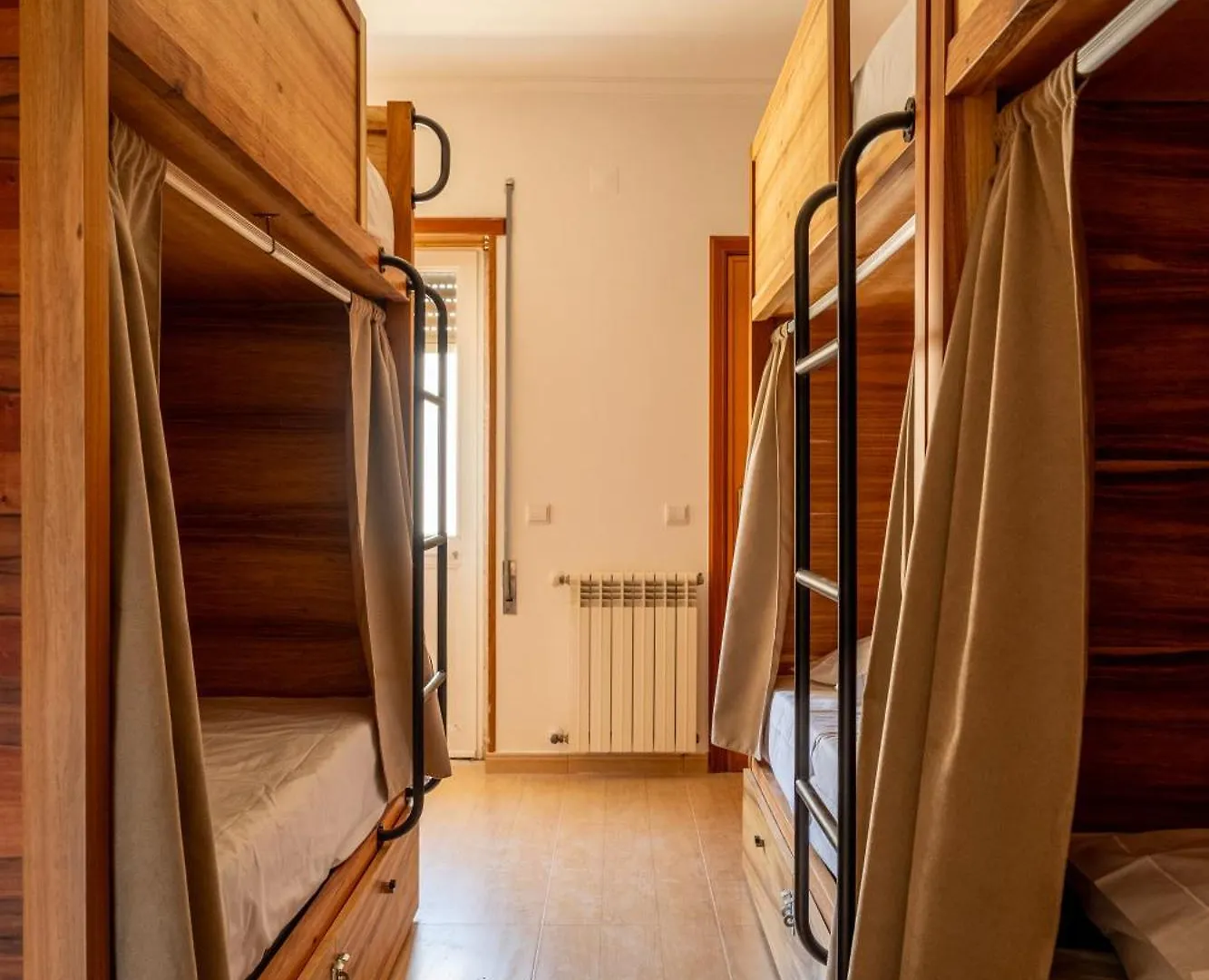 Lisbon Surf Hostel Carcavelos