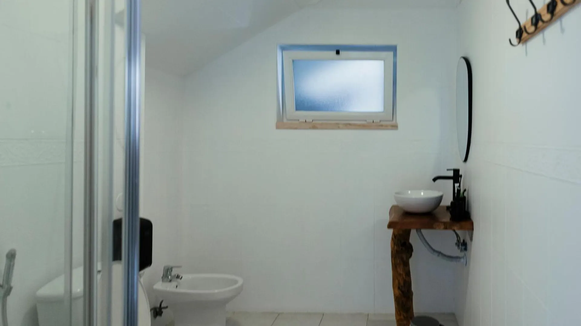 Lisbon Surf Hostel Carcavelos  Portugal
